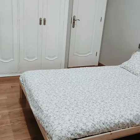 Gran Casa Pareada Con Piscina En Vigo. Playa: 9min 4* ヴィーゴ